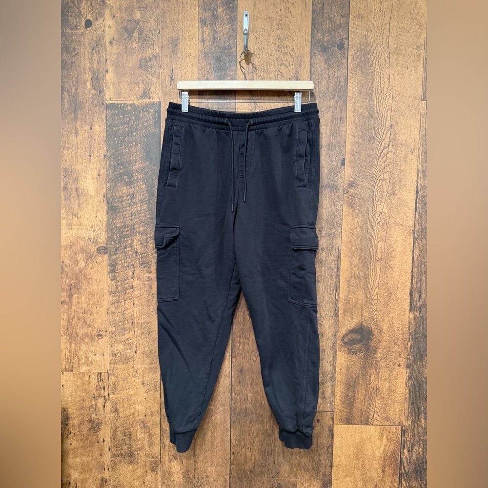 Gymshark men’s Black Cargo Jogger Pants size large EUC